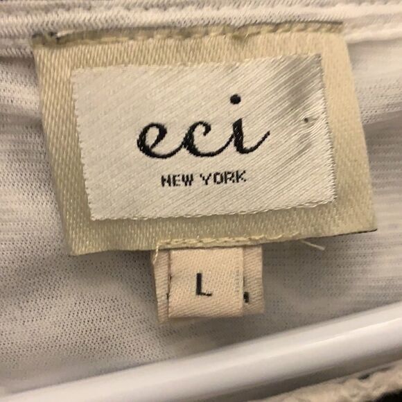 eci black and white short sleeve blouse. Fully lined. Size L. Length 24” - Picture 6 of 6